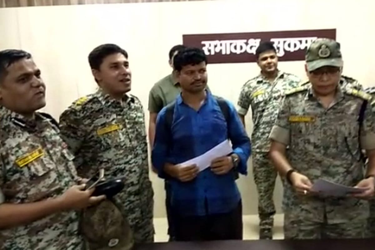 police brother is hunting Maoist sister in Sukma District which carries reward of 5 lakh on her head