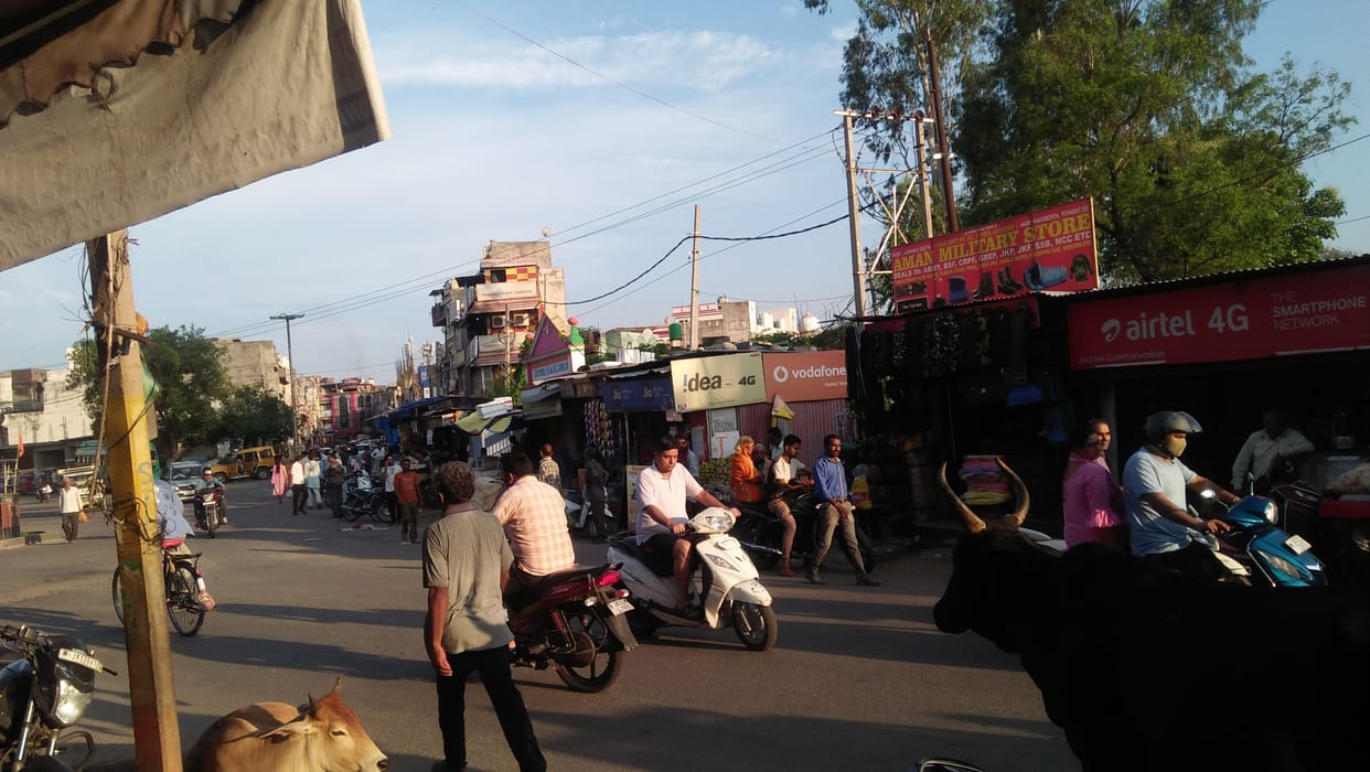 shops open after three days in akhnoor