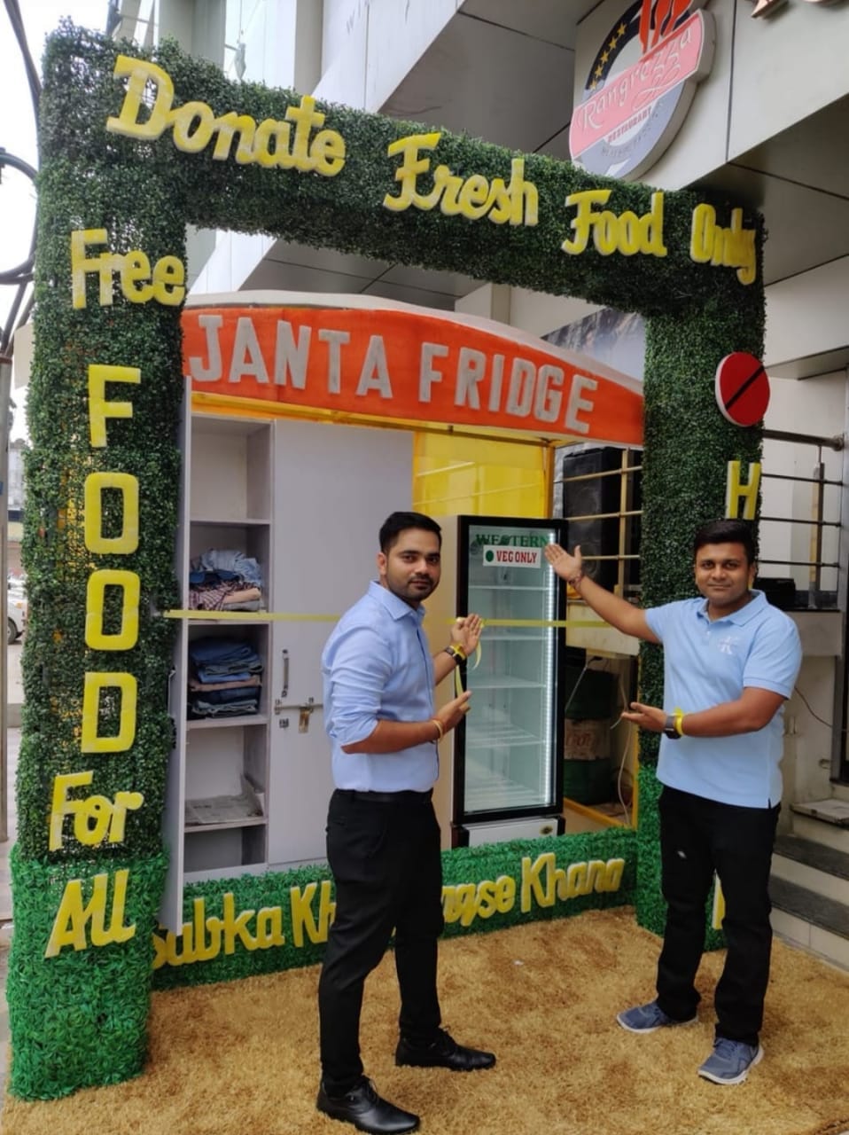 janta fridge and almirah open for poors