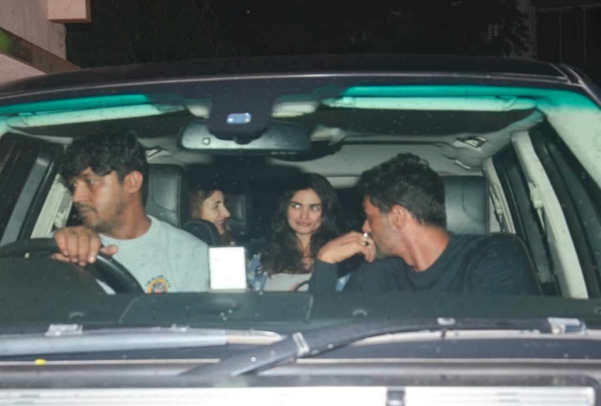 arjun rampal spotted with girlfriend gabriella demetriades parents