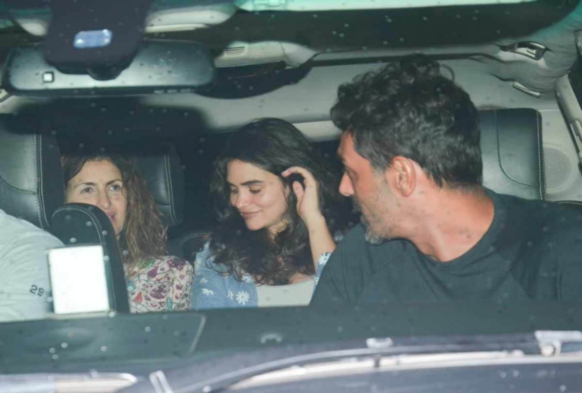 arjun rampal spotted with girlfriend gabriella demetriades parents