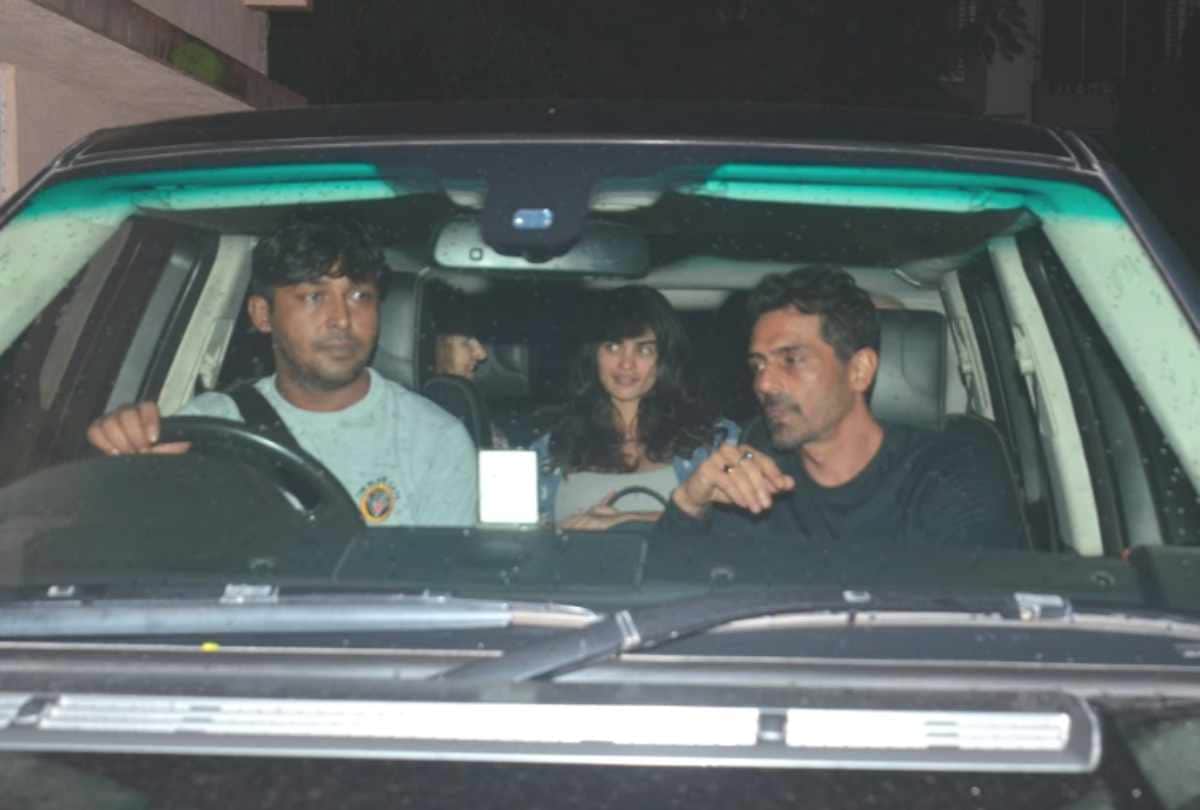 arjun rampal spotted with girlfriend gabriella demetriades parents
