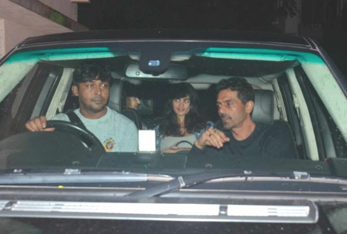 arjun rampal spotted with girlfriend gabriella demetriades parents