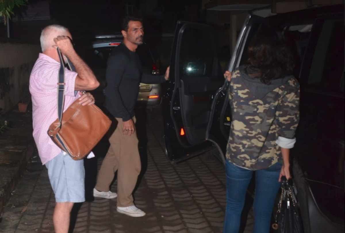 arjun rampal spotted with girlfriend gabriella demetriades parents