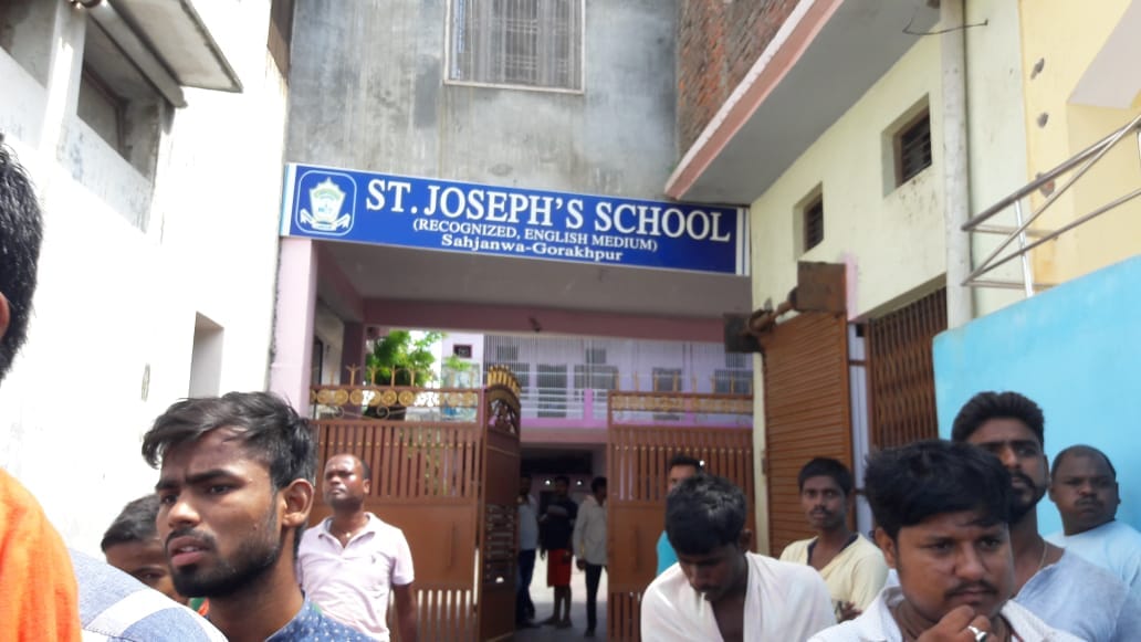 teacher arrest for molustration in class