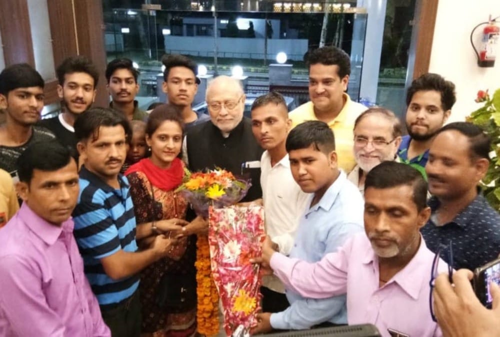 PM Modi Brother Prahlad Modi arrives haldwani told About Article 370