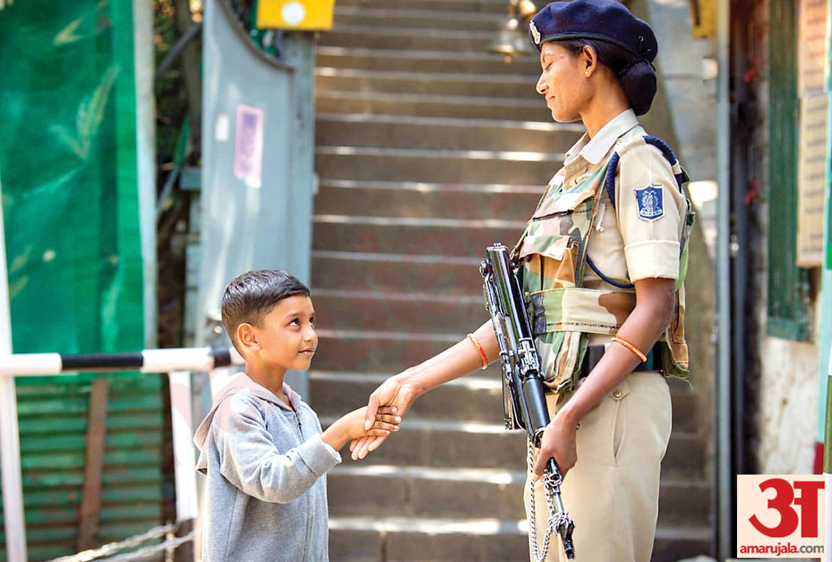 article 370 revoked, photos of jammu kashmir, srinagar valley, section 144 revoked from jammu