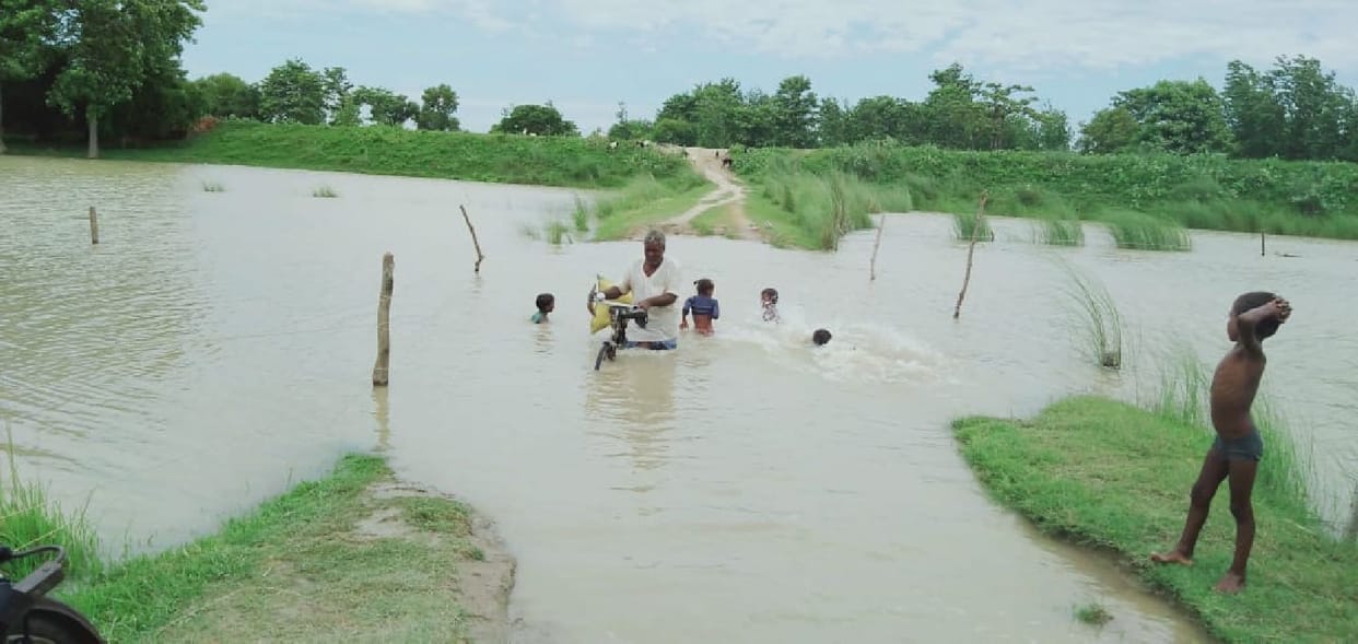 12 villages People trapped in homes