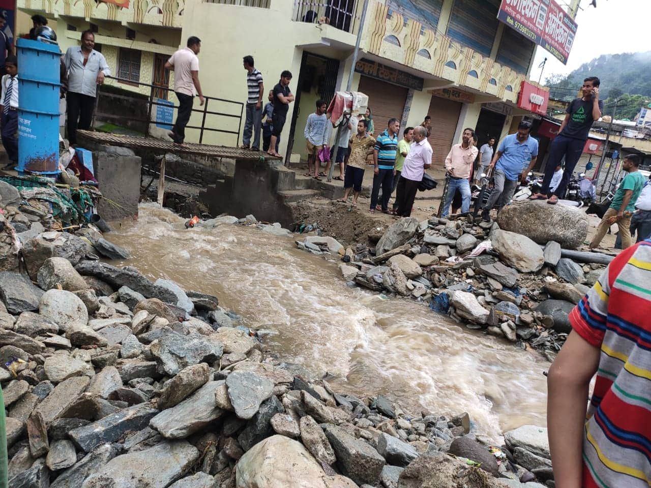 rain in all night in rudraprayag district house and vehicle buried in debris