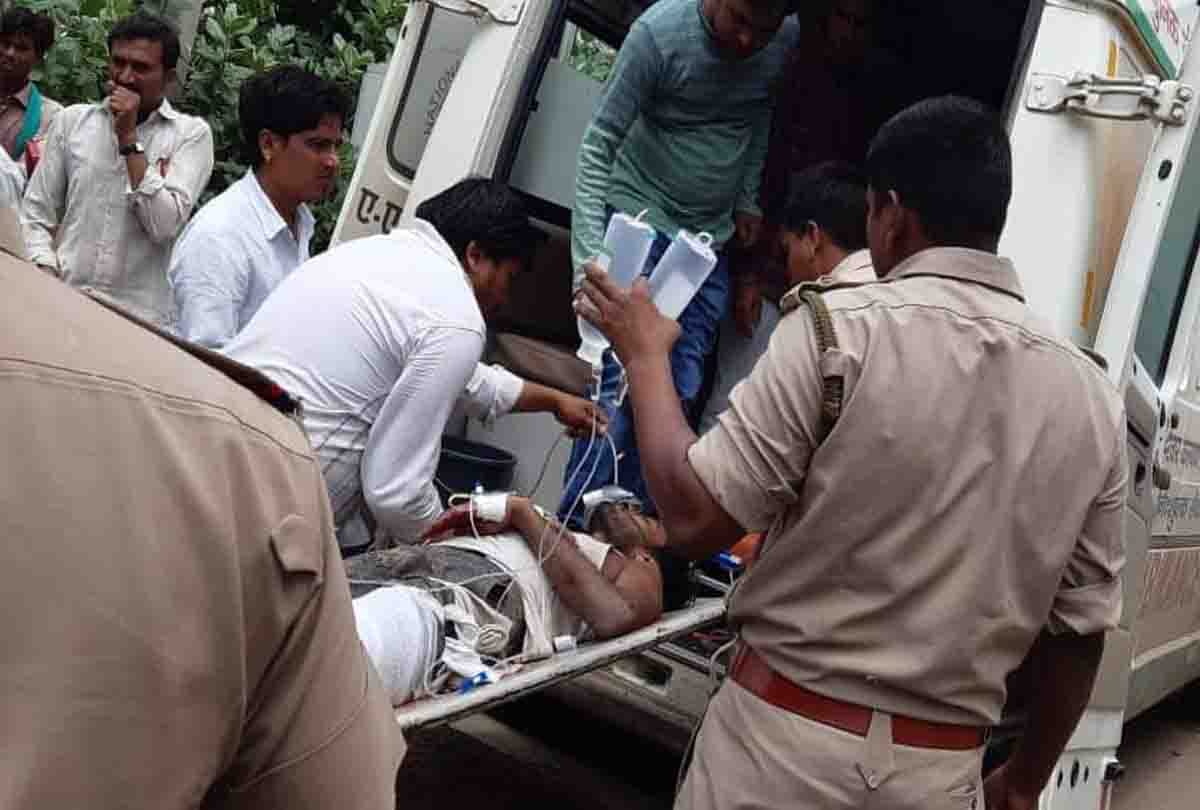 police encounter's prisoner of mahoba district jail injured
