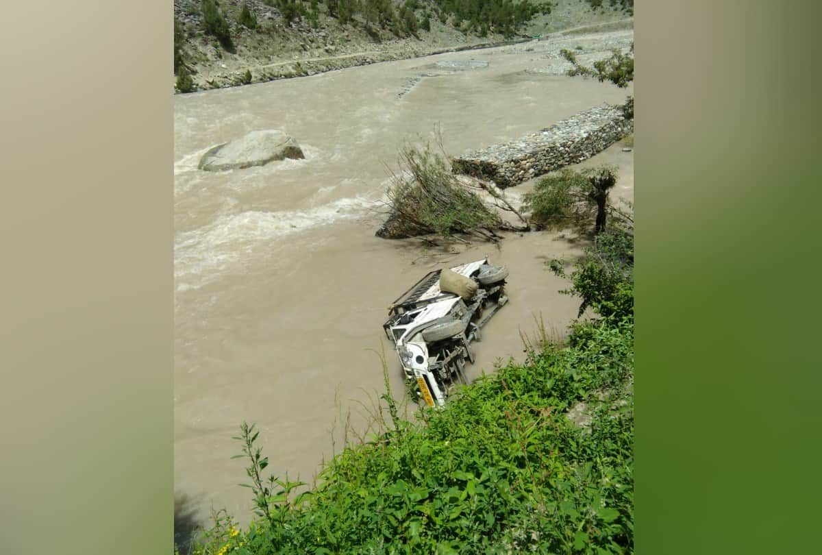 cloudburst in Katagla village manikaran valley Kullu Himachal Pradesh