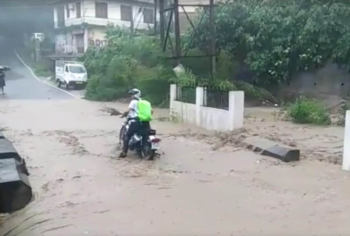 cloudburst in Katagla village manikaran valley Kullu Himachal Pradesh