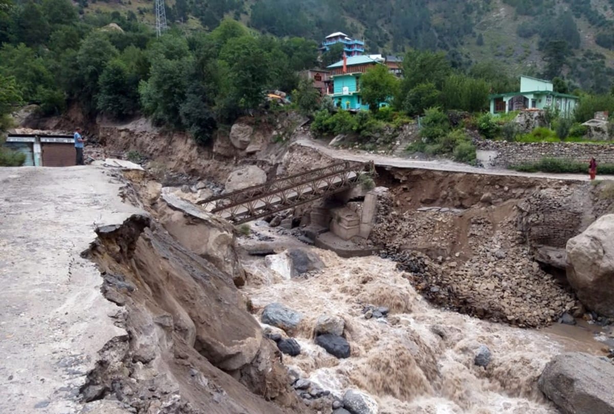 Kullu Himachal Pradesh Cloudburst In Katagla Village Manikaran Valley