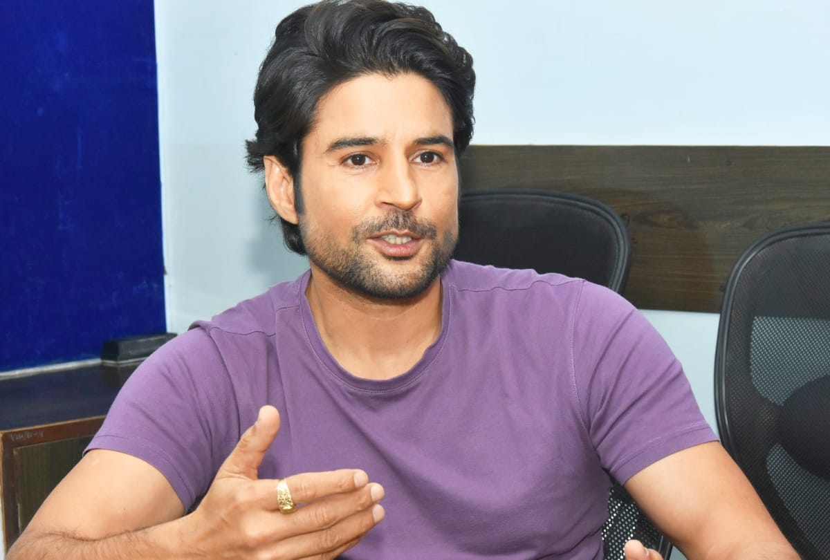 actor rajeev khandelwal and actress samiksha singh in lucknow