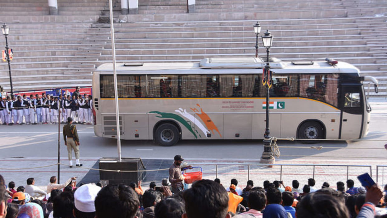 Delhi Lahore Sada E sarhad Bus service is chaper for Pakistani Travelers, Samjhauta Express closed