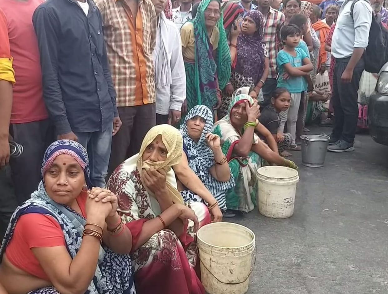 water supply, protest in firozabad