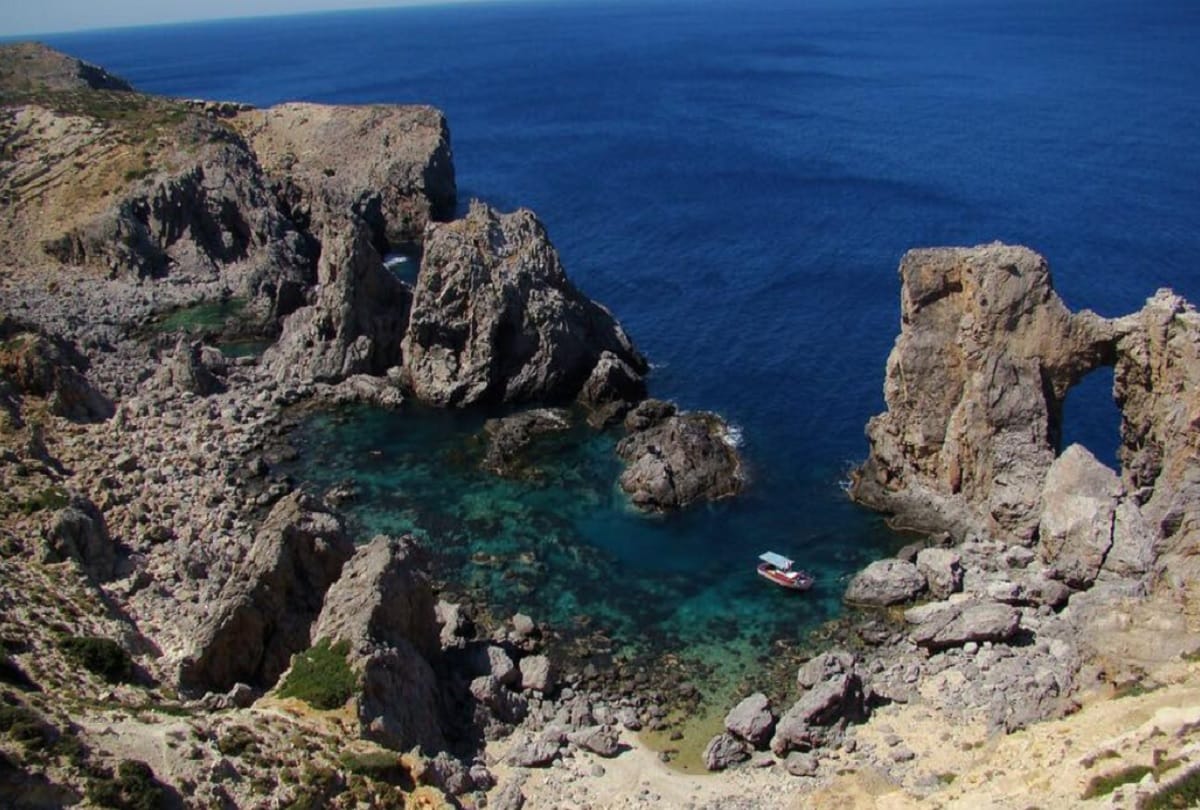 Greek Island Antikythera will pay people 40 thousand rupees per month and free home to live there