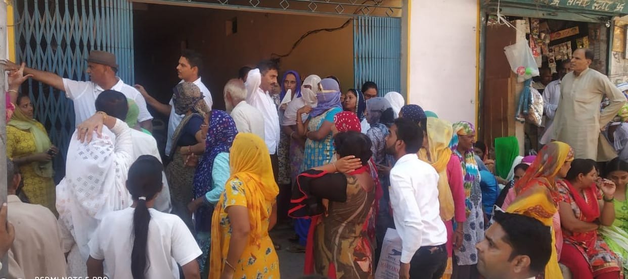 fight between teacher and parent