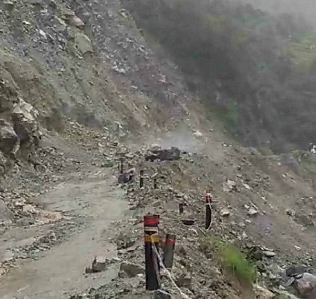 char dham yatra 2019 badrinath highway closed in lambagar danger in photos