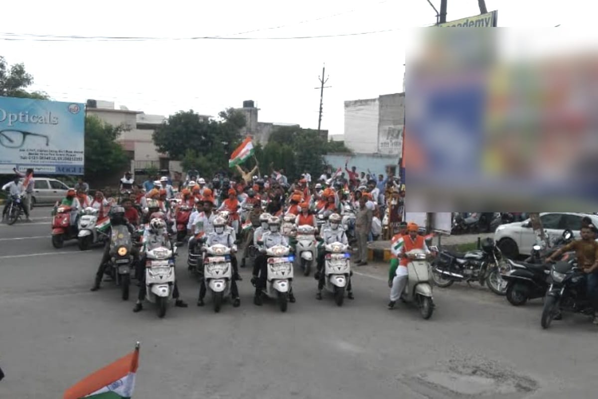 independence Day: Meerut people Participate in Amar ujala Maa tujhe pranam Tiranga Bike rally