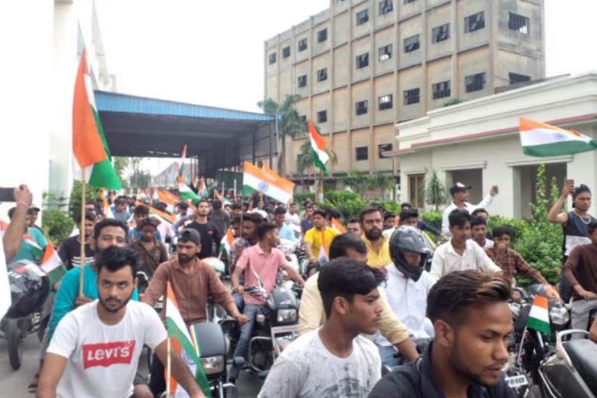independence Day: Meerut people Participate in Amar ujala Maa tujhe pranam Tiranga Bike rally