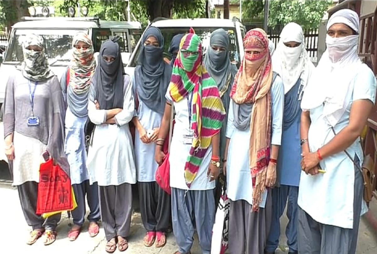 Physical abuse with female students of ITI in shahjanpur