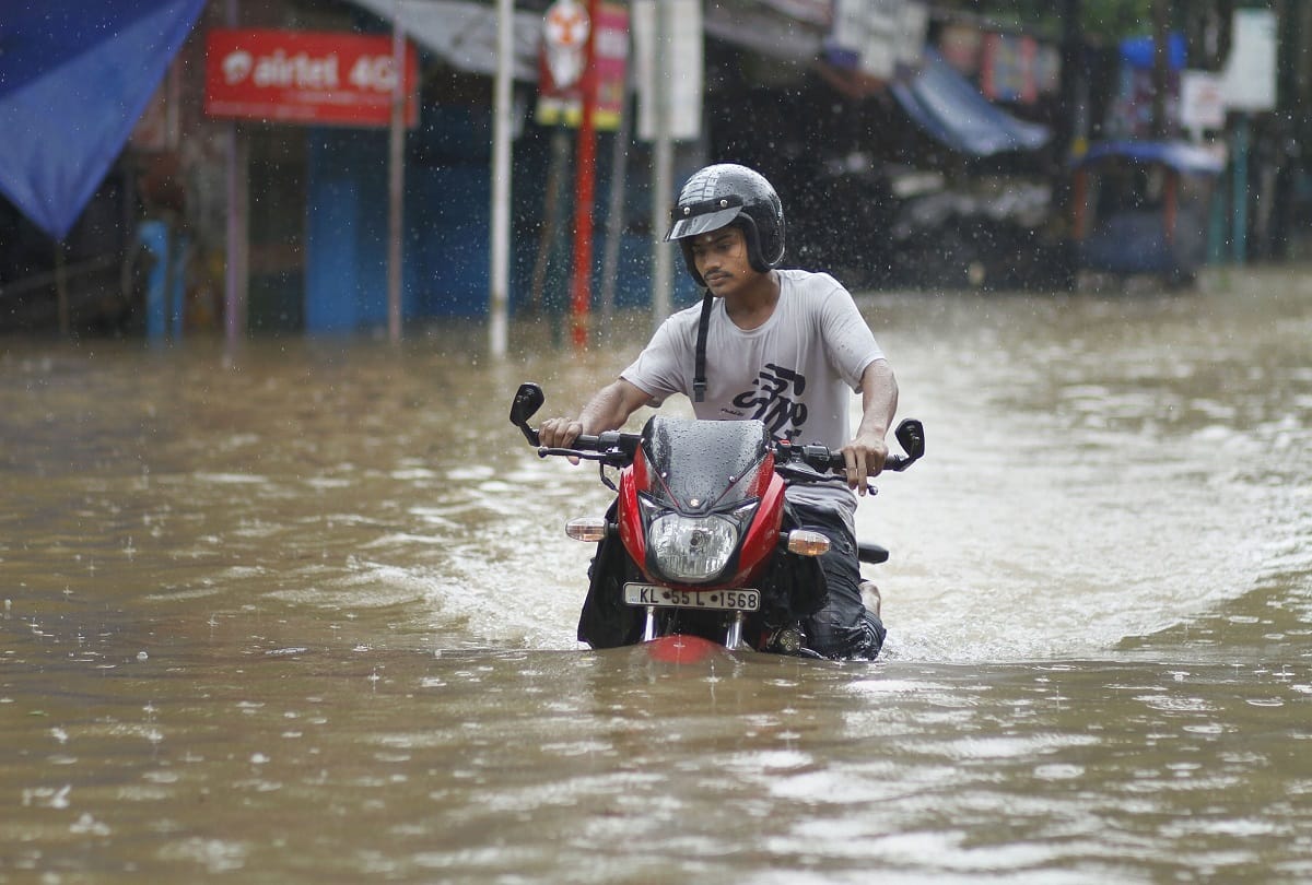 197 died in five states of southwest including Kerala and Karnataka due to flood
