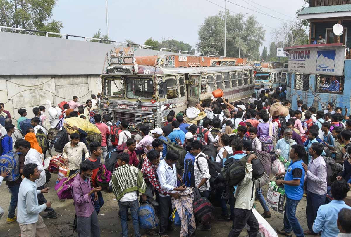 Kashmir changing condition Army on high alert, jammu kashmir latest visuals and kashmir news
