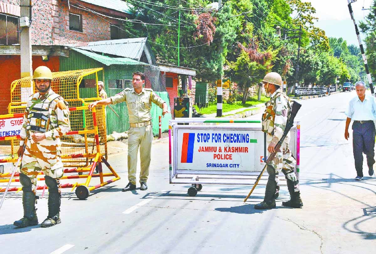Kashmir changing condition Army on high alert, jammu kashmir latest visuals and kashmir news
