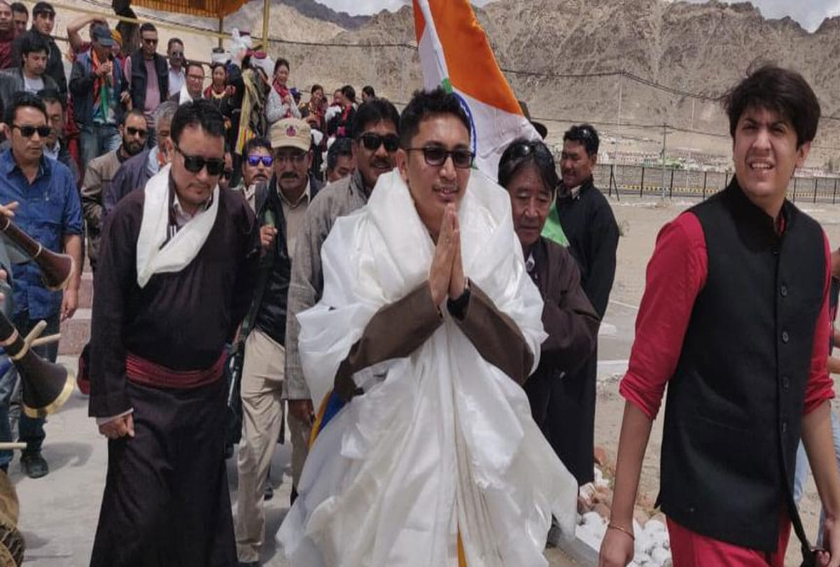 MP Jamyang Tsering Namgyal Welcomed Warmly In Ladakh After he Gets Union Territory Status