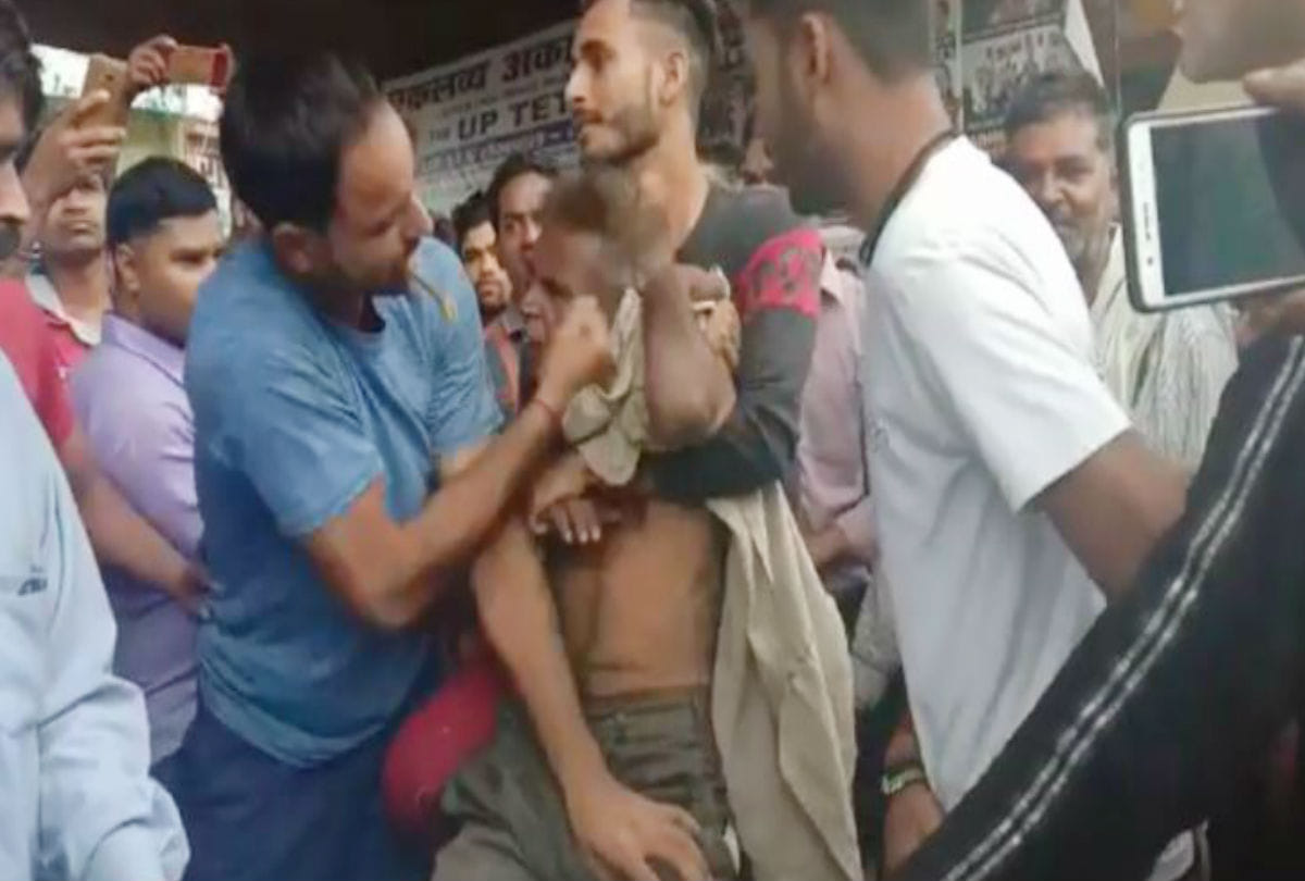 four youth arrested for beaten the mentally ill man in firozabad
