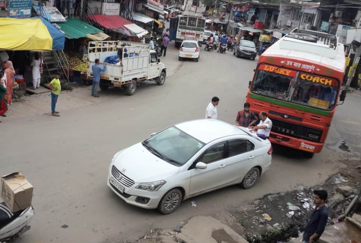 woman judge vehicle challan by Himachal Police in Palampur Kangra Himachal
