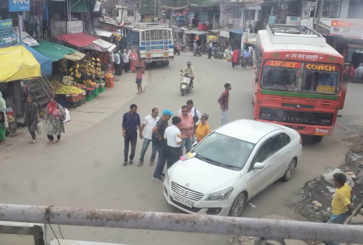 woman judge vehicle challan by Himachal Police in Palampur Kangra Himachal
