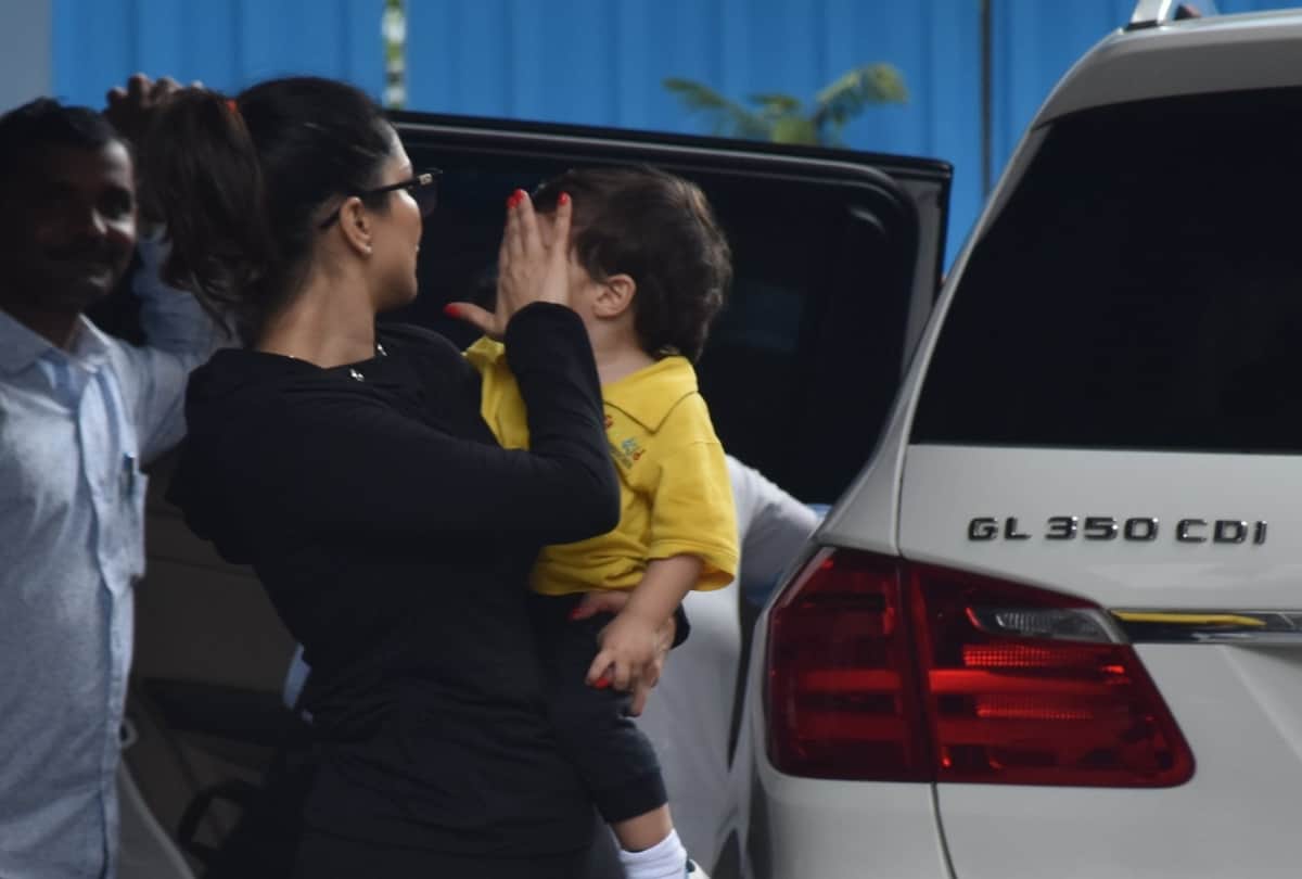 sunny leone with son when he crying see pictures