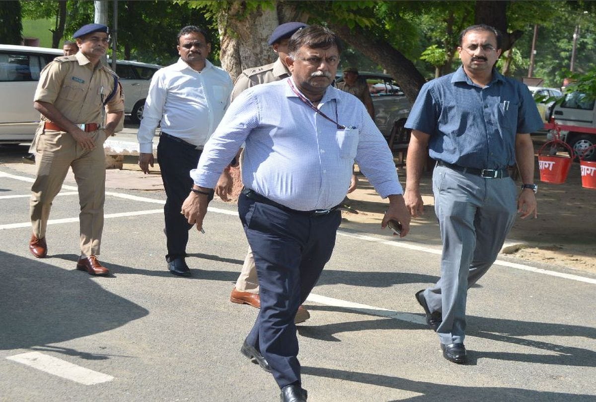 Additional Chief Secretary Home inspected Central Jail Agra