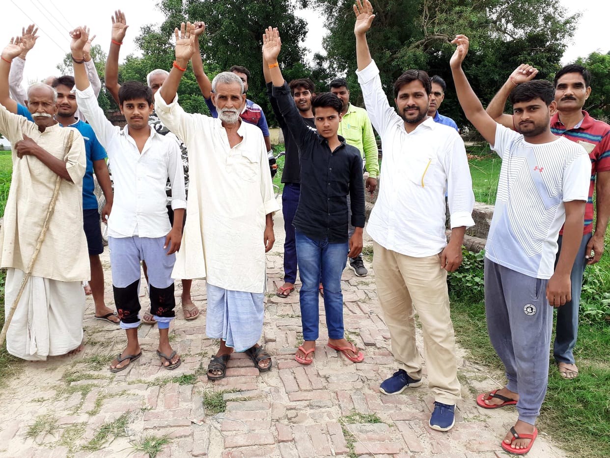 1.86 crore finished, construction not completed, villagers protest