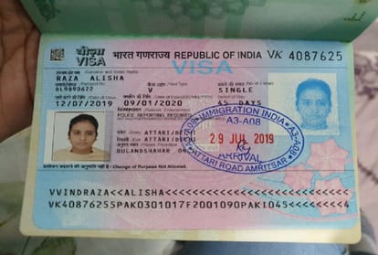 Mother-daughters stuck in India due to the shutdown of Delhi-Lahore bus service