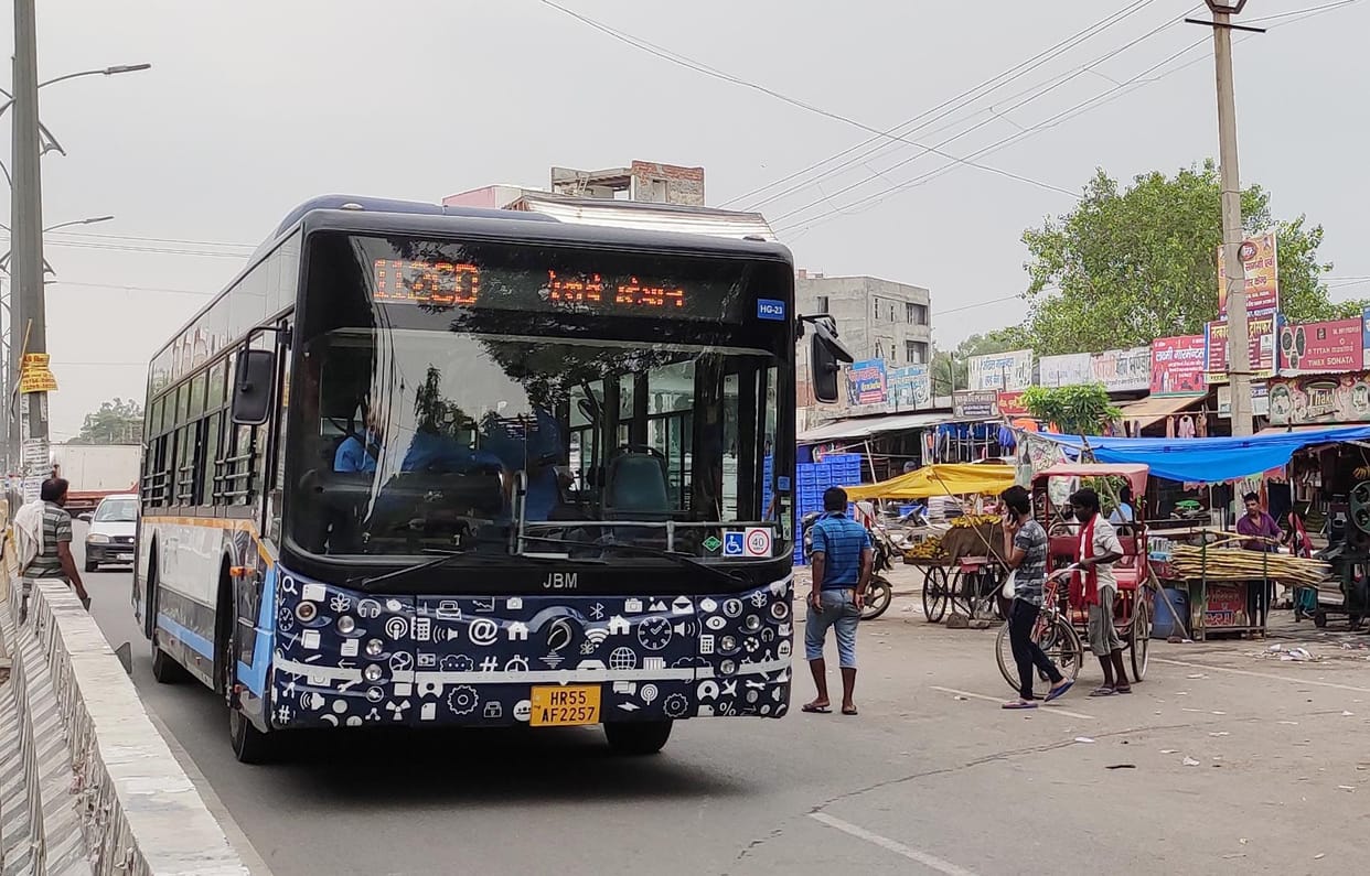 bus drivers never stop on the decided stoppege