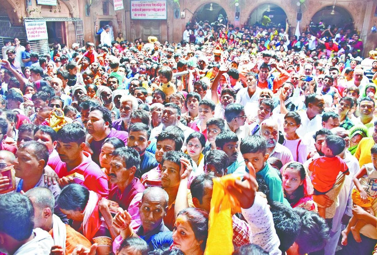 pavitra ekadashi devotees crowed gathered in mathura vrindavan