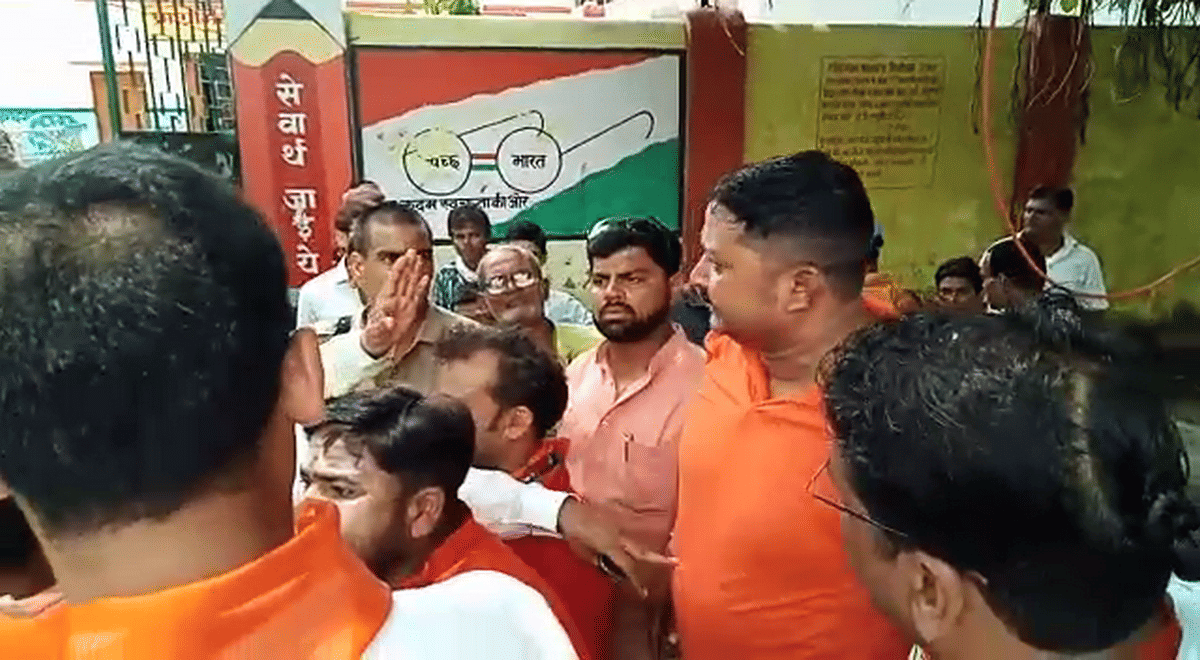 hangama after bjp mla says to bjp workers congress agent in varanasi