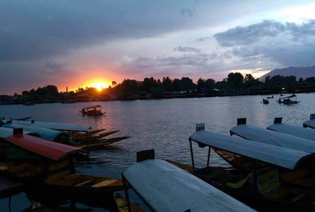 disappointment Frustration among tourism businessmen, latest visuals kashmir, latest news kashmir