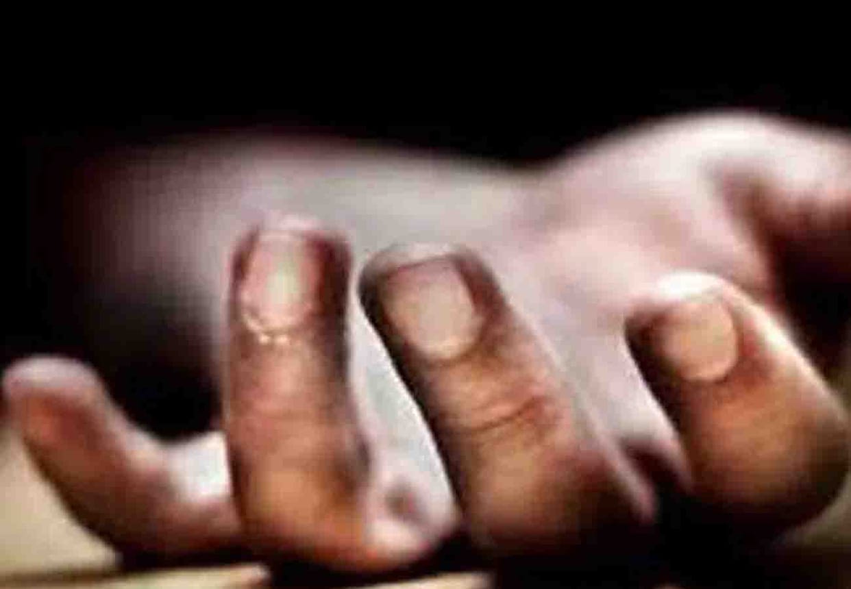 accident on Highway, one people died