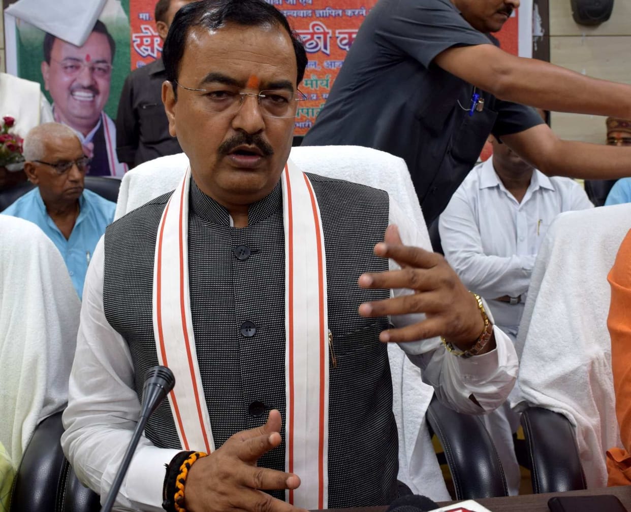 Leave development issue, talk about article 370