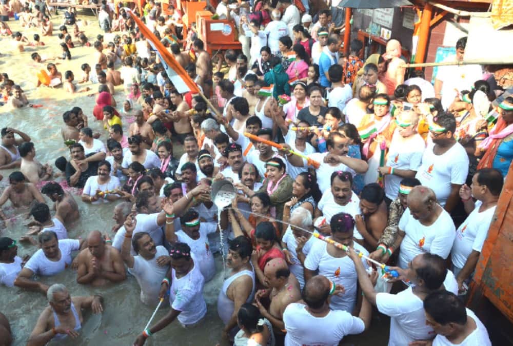 Historical multan jyot festival 2019 celebrate with milk Holi in ganga  at haridwar