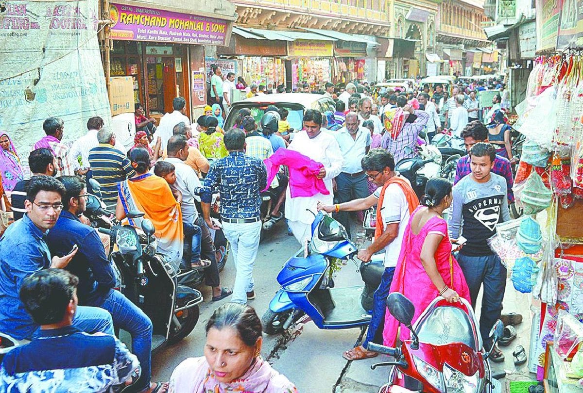 pavitra ekadashi devotees crowed gathered in mathura vrindavan
