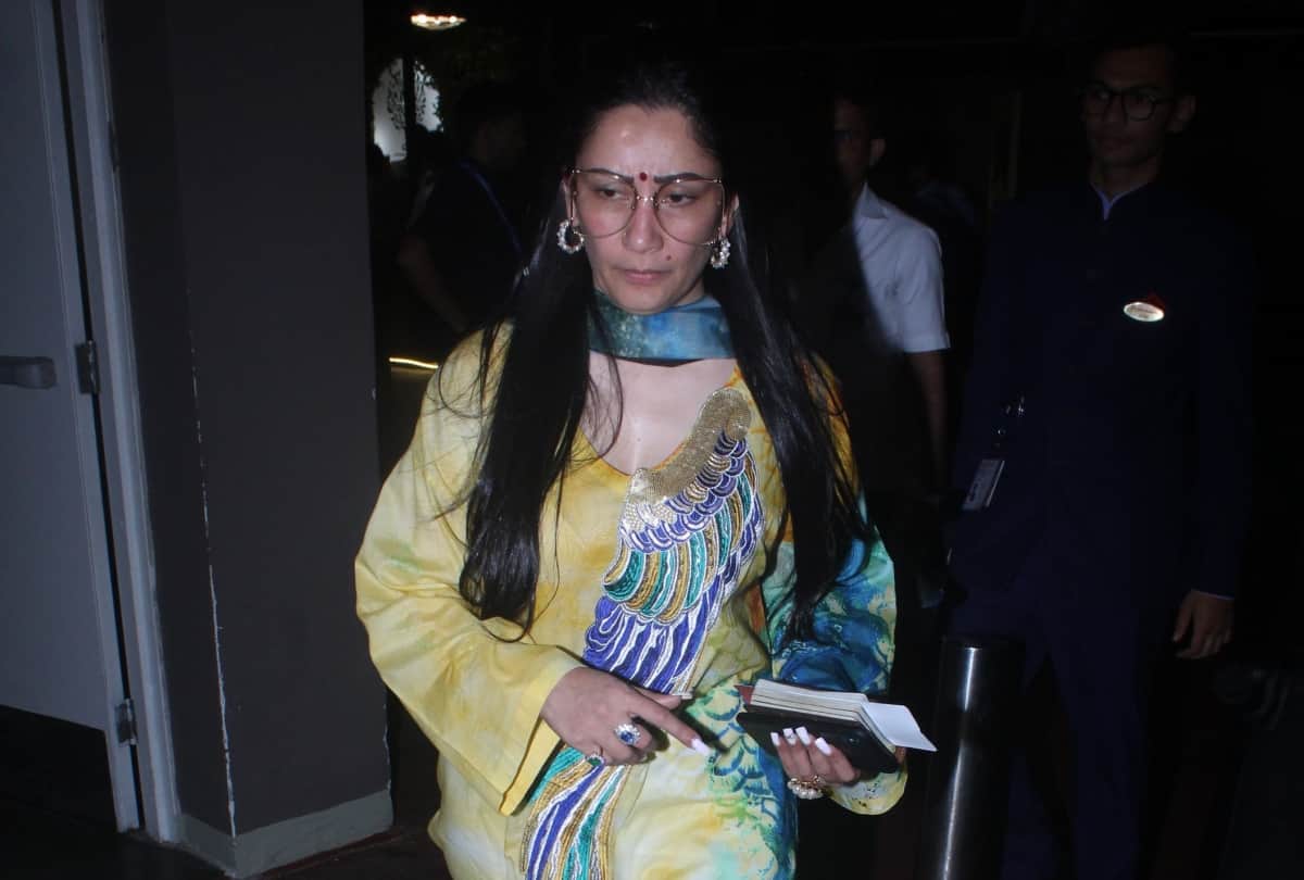 sanjay dutt wife manyata dutt share bikini photos from maldives