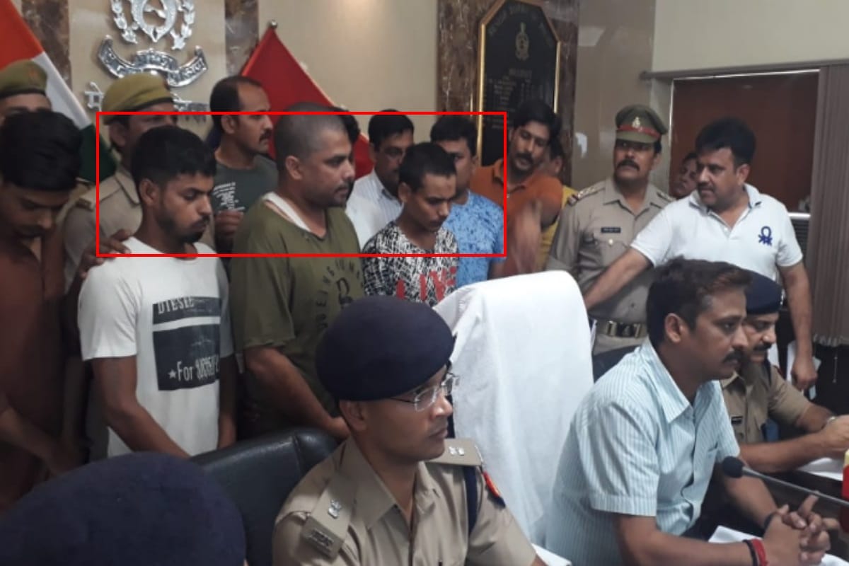 Meerut police busted gang who change IMEI number of mobile, eight arrested