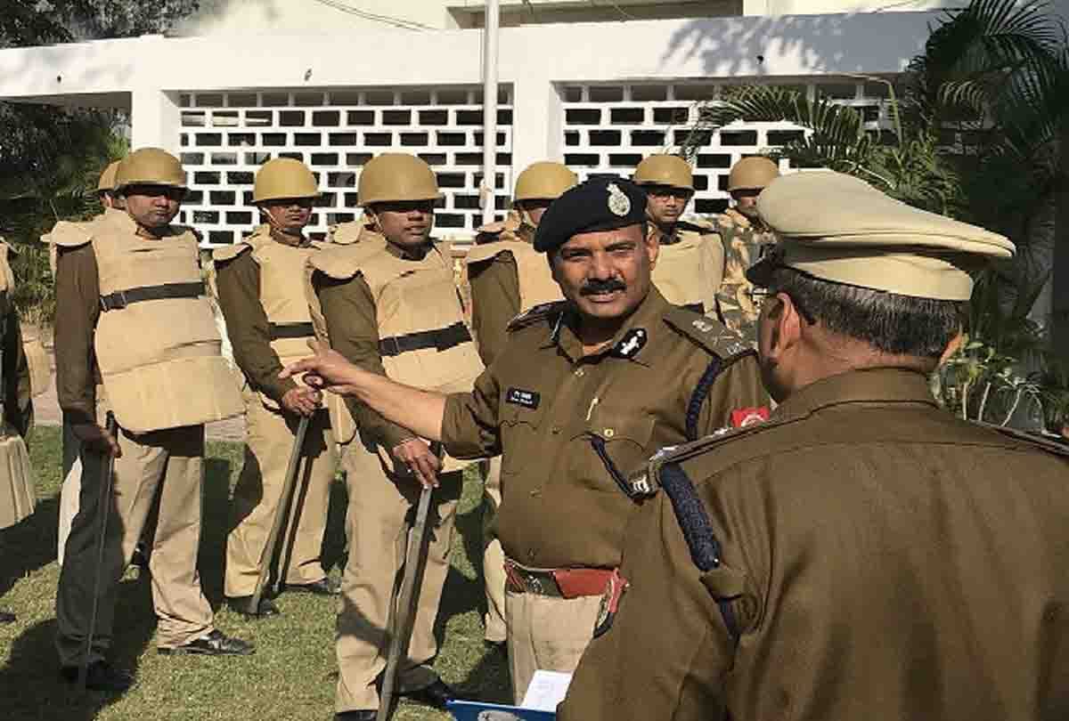 police filed fir on csa professor in kanpur