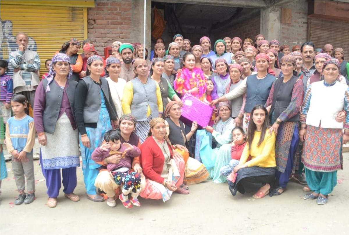 Kabaddi world cup player Nivida Mehta warm welcome in village