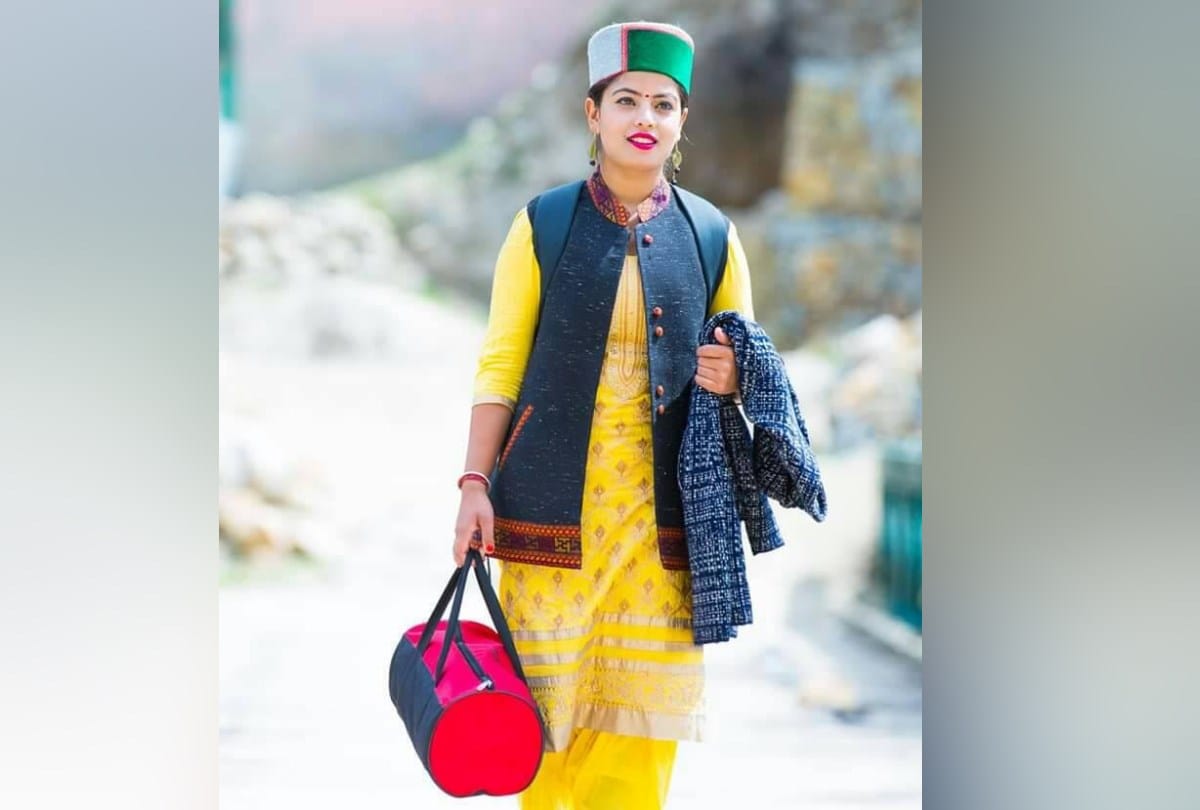 Himachal song Pink Plazo and actress Pooja Chauhan played pahari woman role